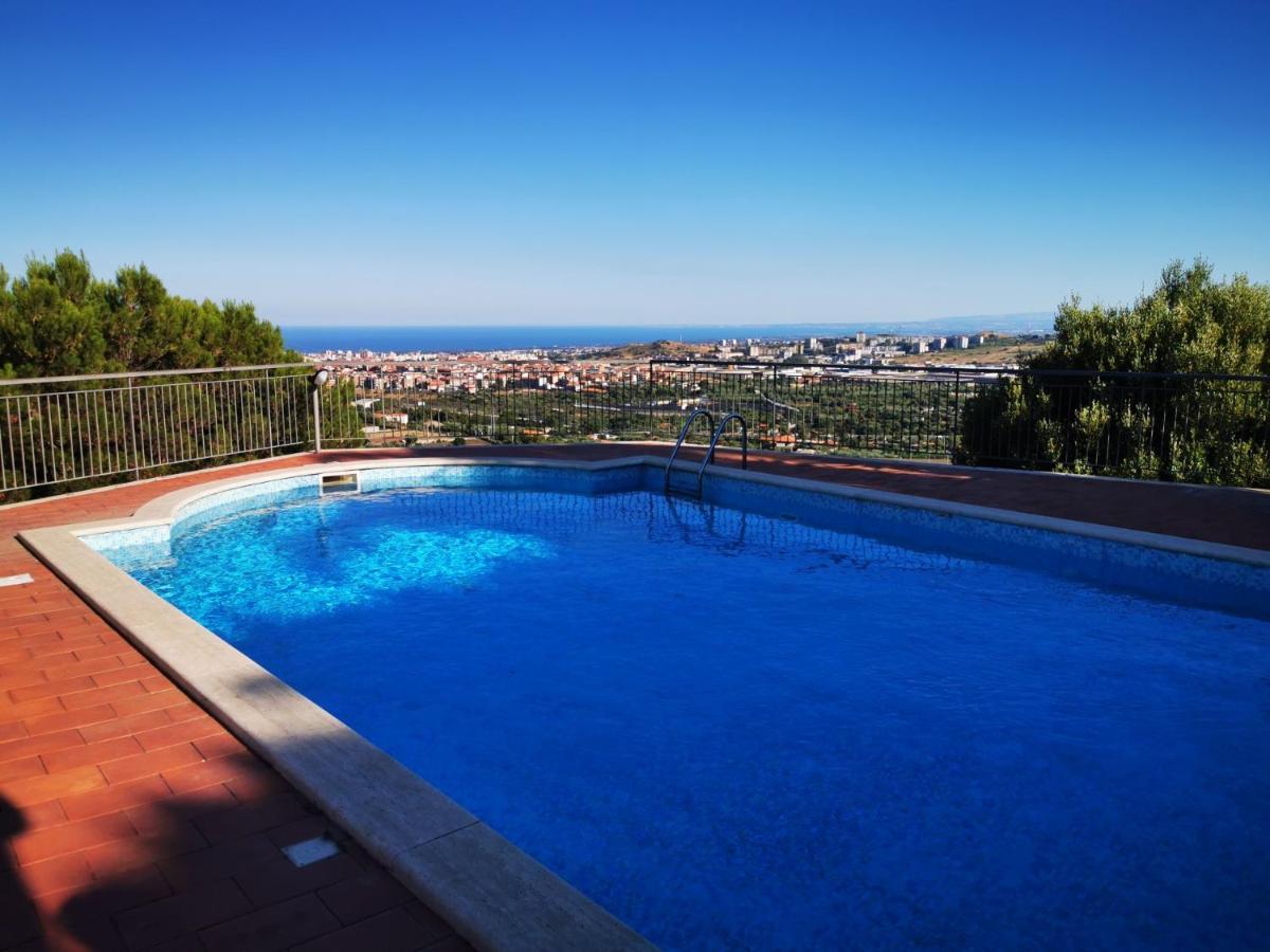 Holiday Flower Villa Panoramica Sul Golfo Di Catania ミステルビアンコ エクステリア 写真