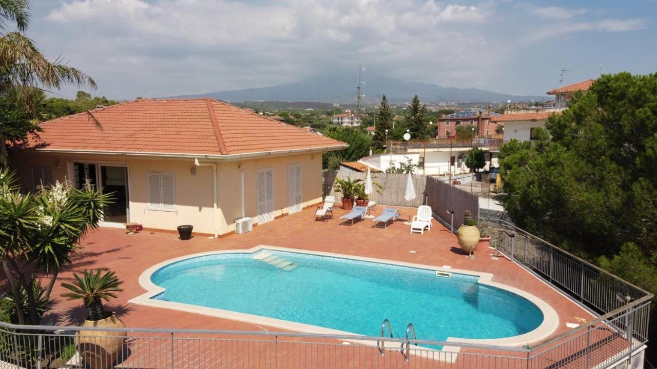 Holiday Flower Villa Panoramica Sul Golfo Di Catania ミステルビアンコ エクステリア 写真