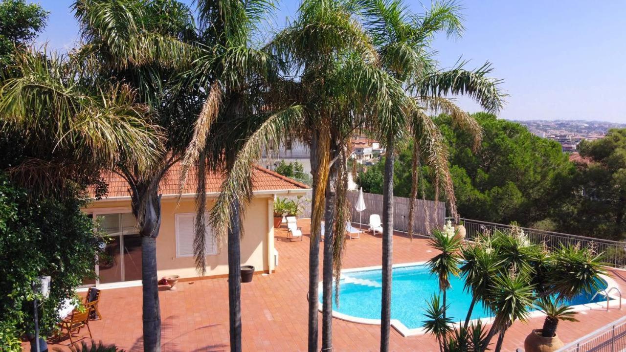 Holiday Flower Villa Panoramica Sul Golfo Di Catania ミステルビアンコ エクステリア 写真