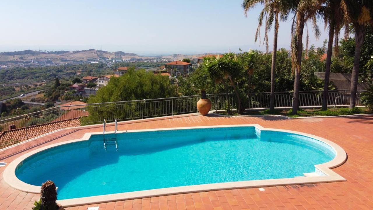 Holiday Flower Villa Panoramica Sul Golfo Di Catania ミステルビアンコ エクステリア 写真