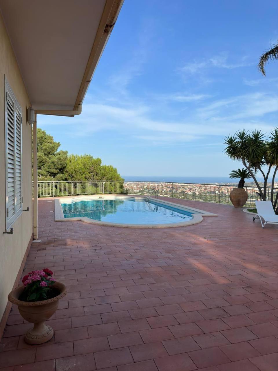 Holiday Flower Villa Panoramica Sul Golfo Di Catania ミステルビアンコ エクステリア 写真