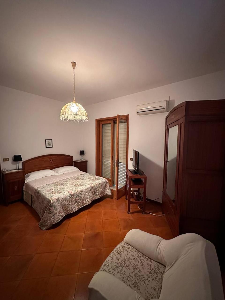 Holiday Flower Villa Panoramica Sul Golfo Di Catania ミステルビアンコ エクステリア 写真