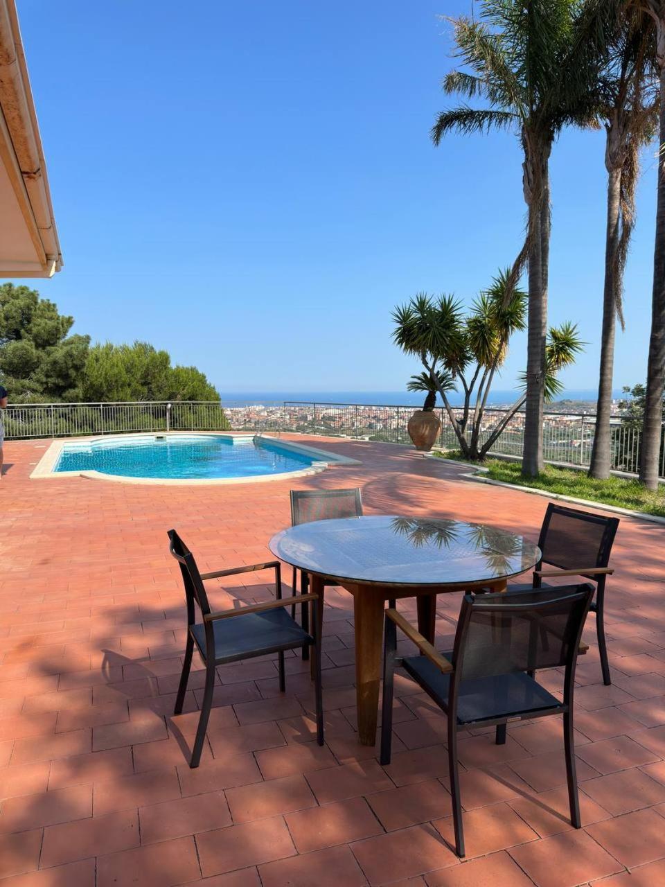 Holiday Flower Villa Panoramica Sul Golfo Di Catania ミステルビアンコ エクステリア 写真
